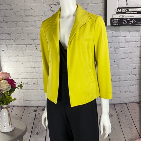 Kasper Jackets & Blazers - KASPER Lime Green Blazer Size: Small